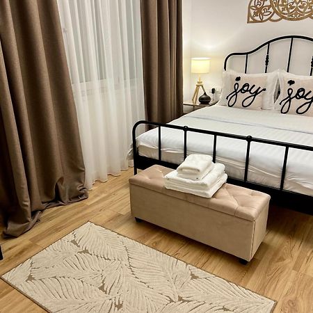 Resita Dream Apartament المظهر الخارجي الصورة